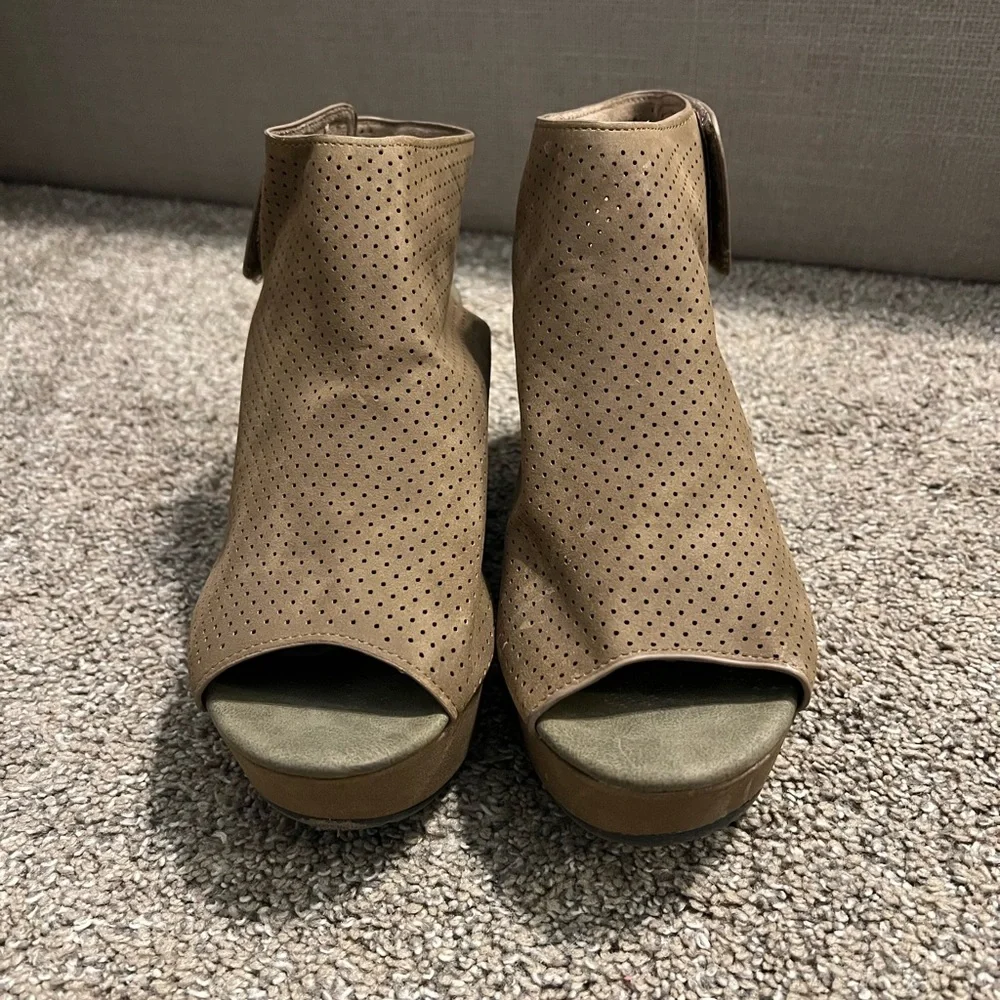 Pierre Dumas wedge size 10 - Picture 2 of 3